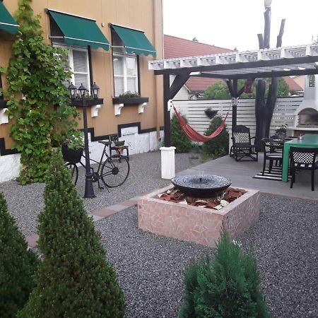 Mysig takvåning med balkong Eskilstuna Exteriör bild