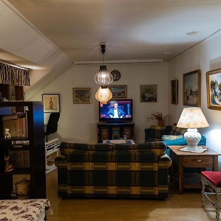 Mysig takvåning med balkong Eskilstuna Exteriör bild