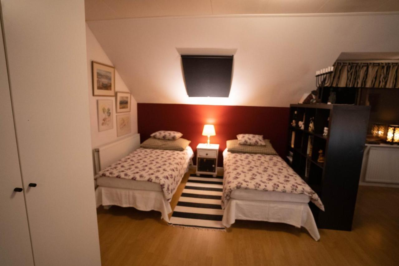 Mysig takvåning med balkong Eskilstuna Exteriör bild