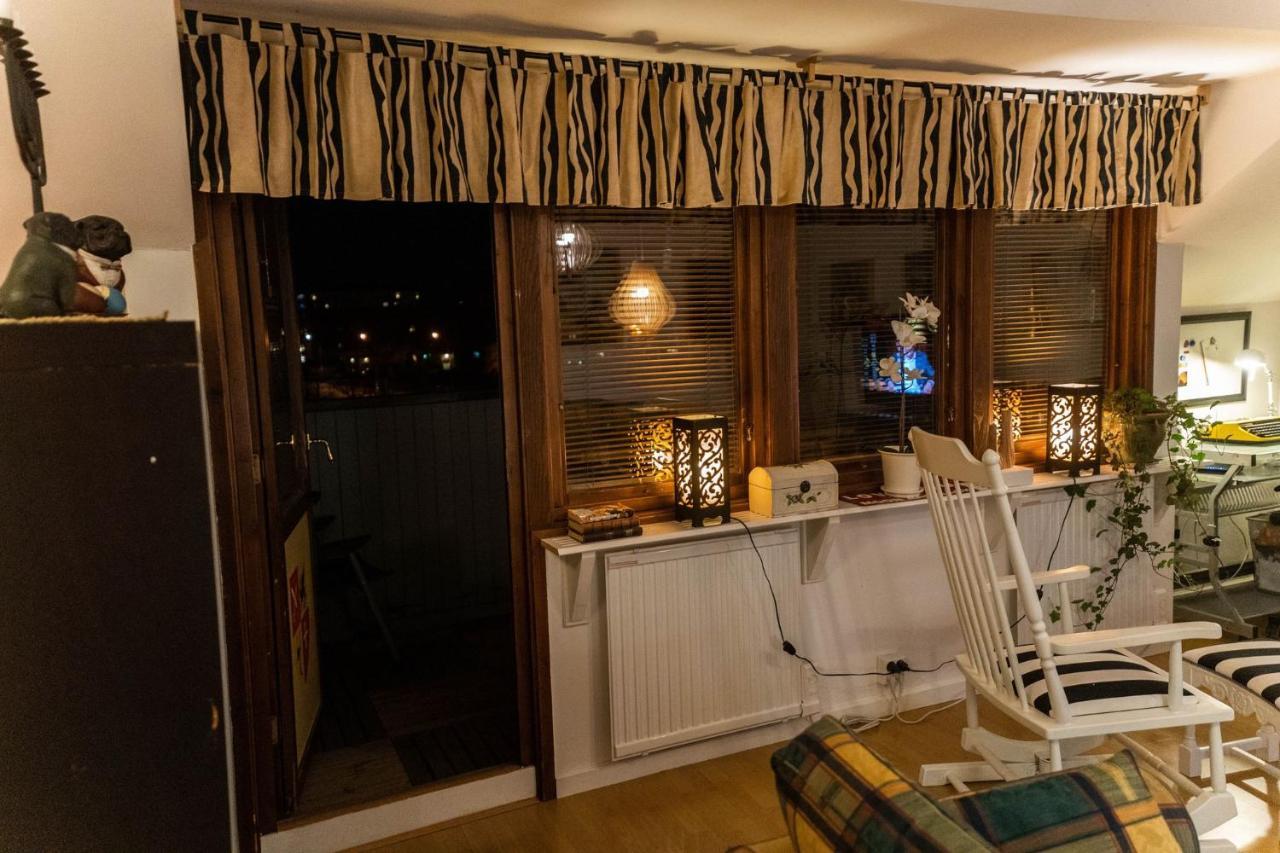 Mysig takvåning med balkong Eskilstuna Exteriör bild